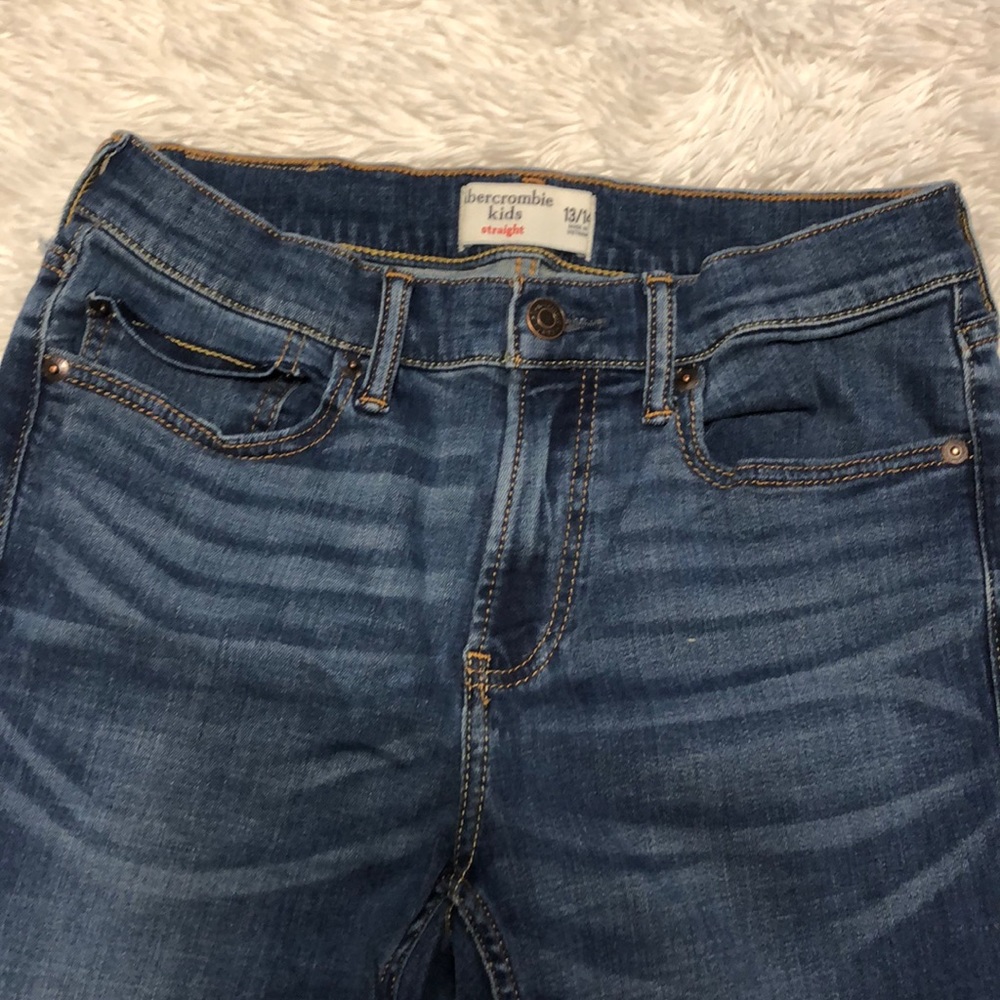 NWOT Abercrombie kids jeans Back to school must have!